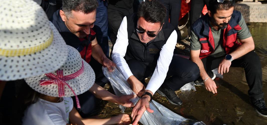  “SU KAYNAKLARININ BALIKLANDIRILMASI PROJESİ” KAPSAMINDA  850 BİN ADET PULLU SAZAN YAVRUSU İÇ SULARIMIZA BIRAKILDI.